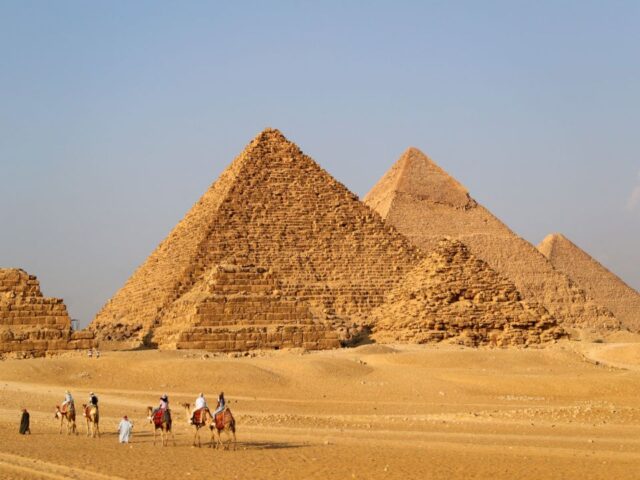 https://www.looklify.com/wp-content/uploads/2023/10/220901173550-giza-pyramids-file-restricted-102121-640x480.jpg